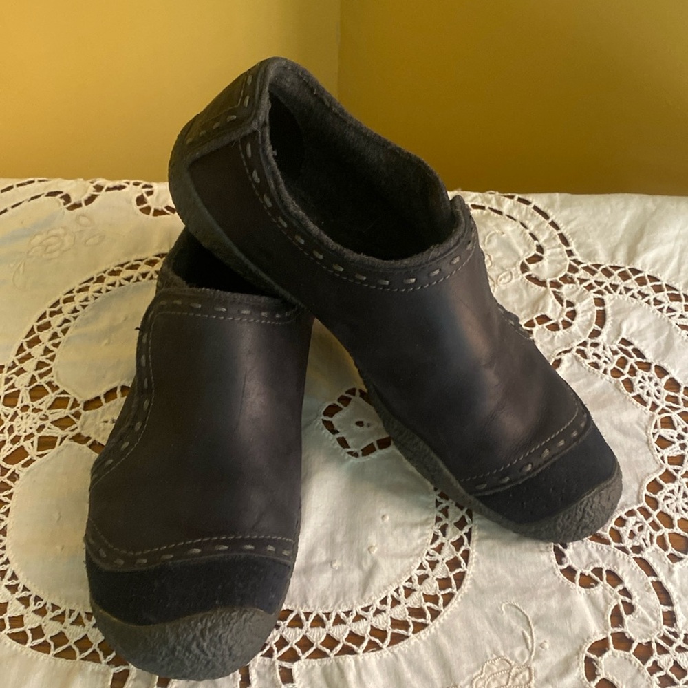 Keen cute casual black leather shoes